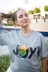TEDDY BEAR LEAN INTO JOY | %100 PAMUK HEAVY COTTON PREMIUM KALİTE T-SHIRT (Y336)
